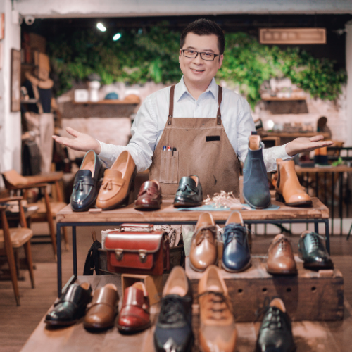 Shoe Retailer Cuts Wireless Services Spend by 62%